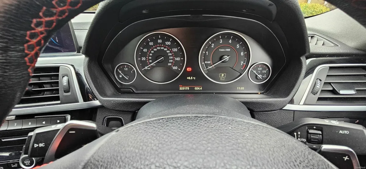 BMW 3-Series 2018 - Image 3