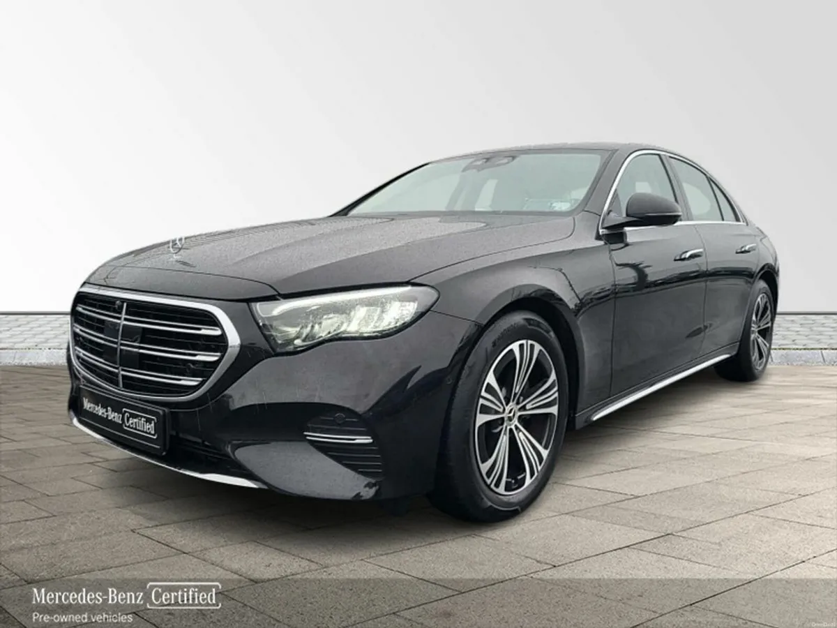 Mercedes-Benz E-Class E220d  Exclusive Plus AUTO * - Image 2