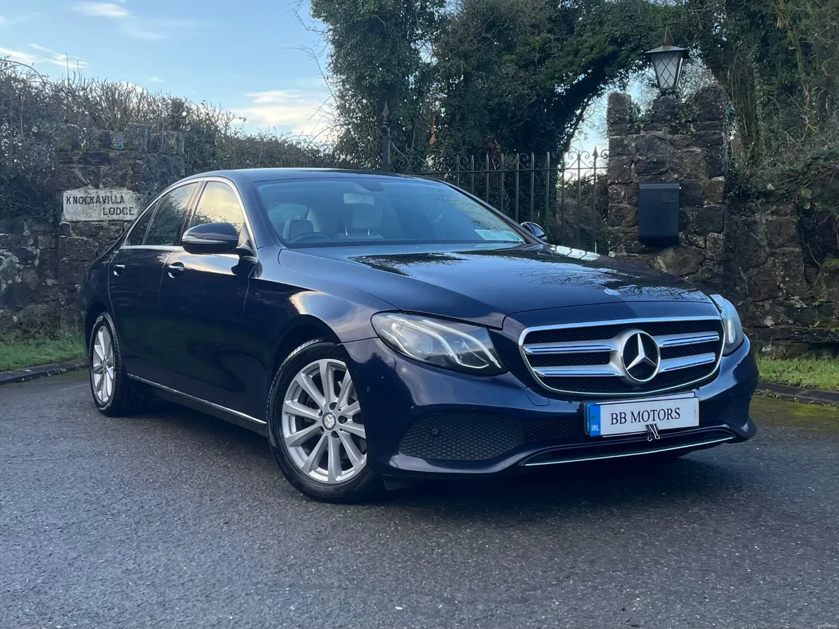 Mercedes-Benz E-Class E 220 D AVANTGARDE - Image 2