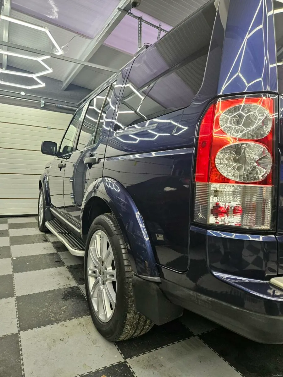 Land Rover Discovery 4 - Image 2