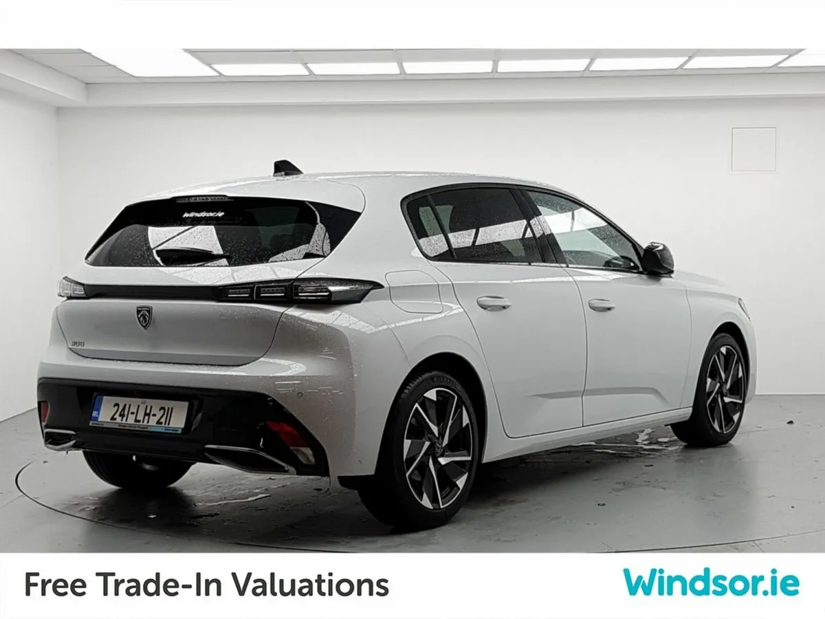 Peugeot 308 1.5 BlueHDi 130bhp Allure Auto - Image 3