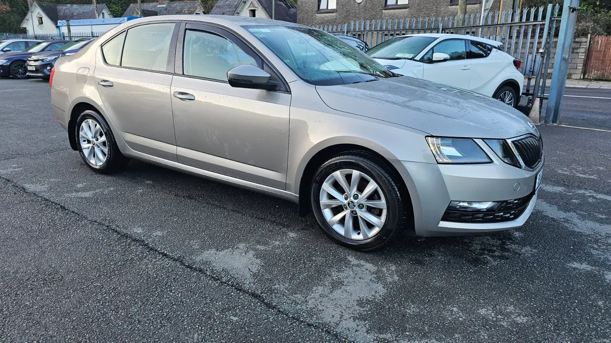 Skoda Octavia 2018  AMBITION 1.0TSI 115HP - Image 2