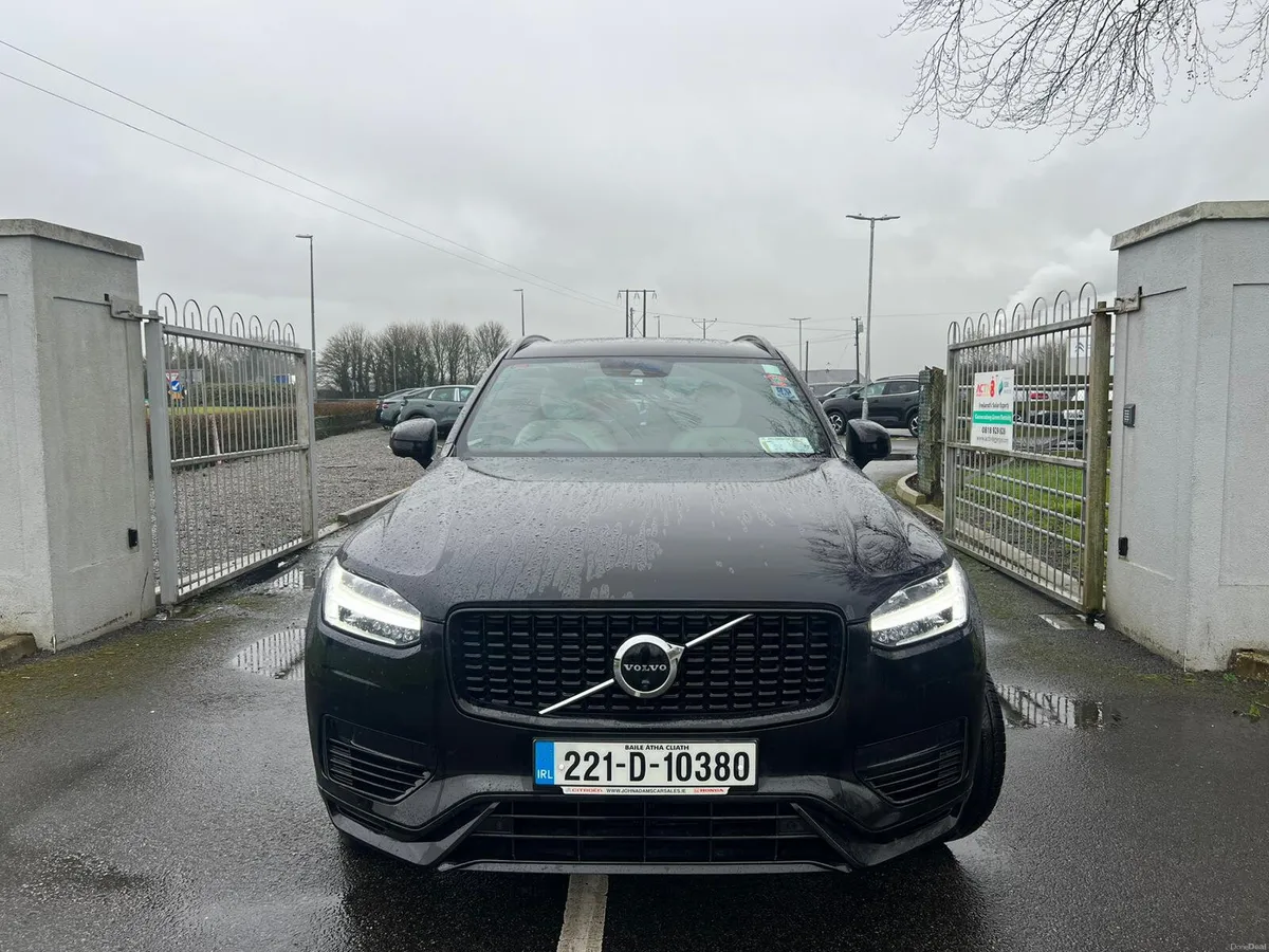 Volvo XC90 T8 R Design 7S AWD 2022 - Image 2