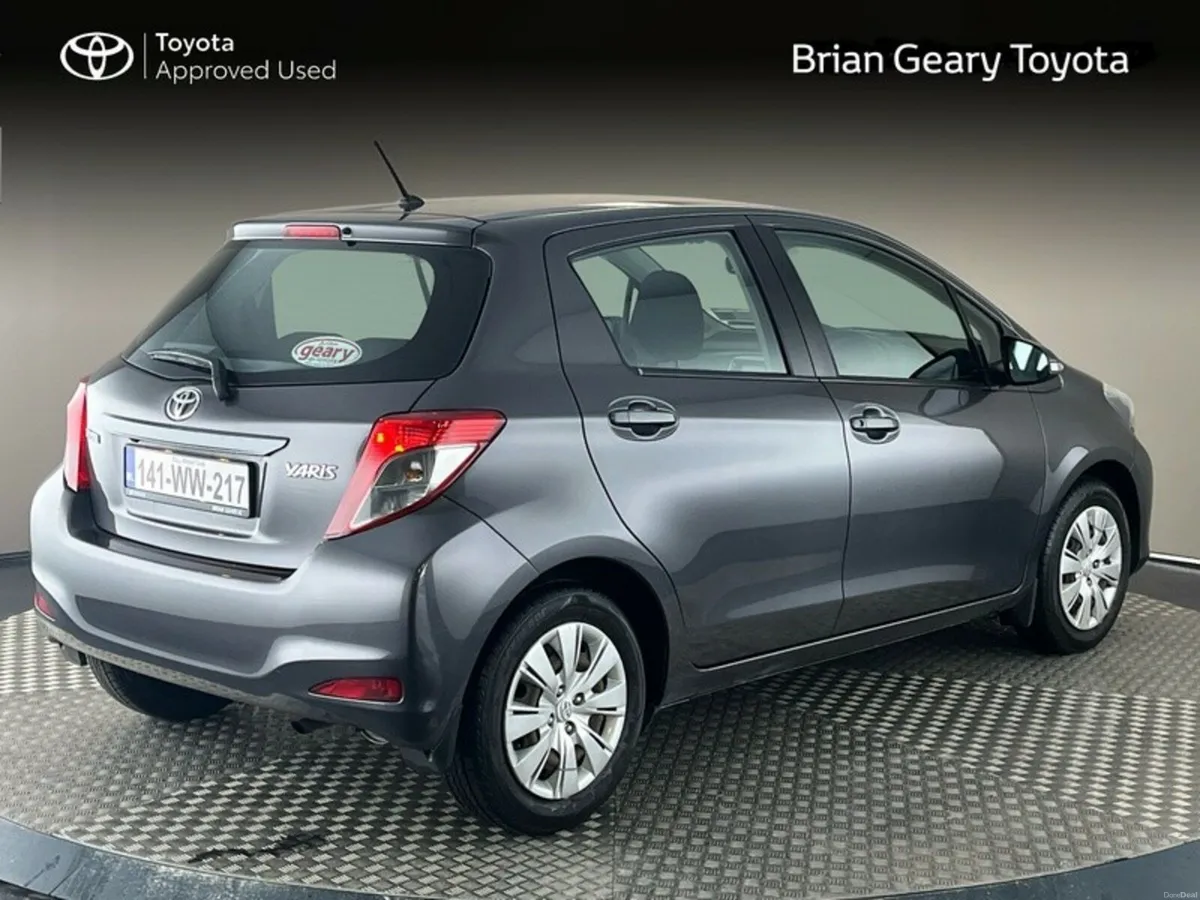 Toyota Yaris 1.0 LUNA - Image 2