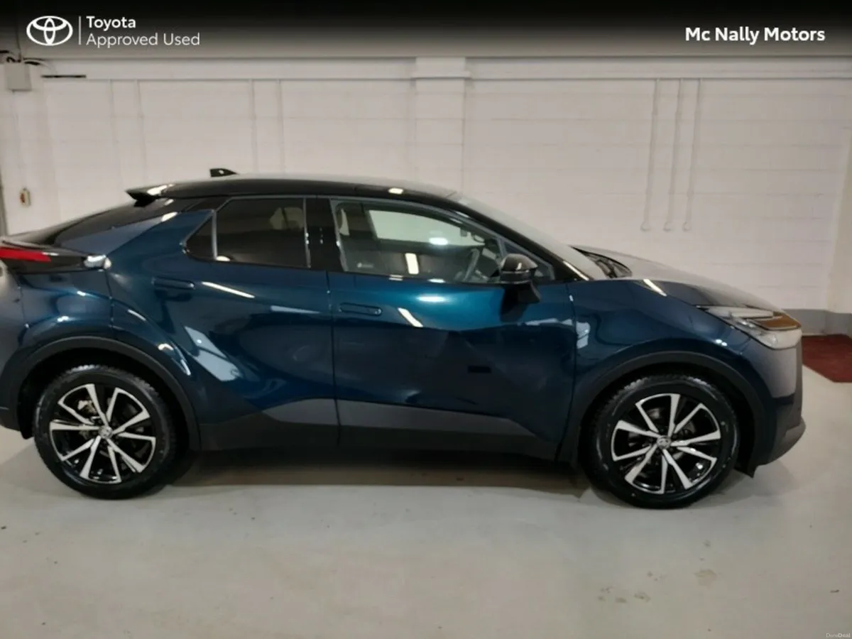 Toyota C-HR HYBRID SPORT + PANORAMIC ROOF - Image 4
