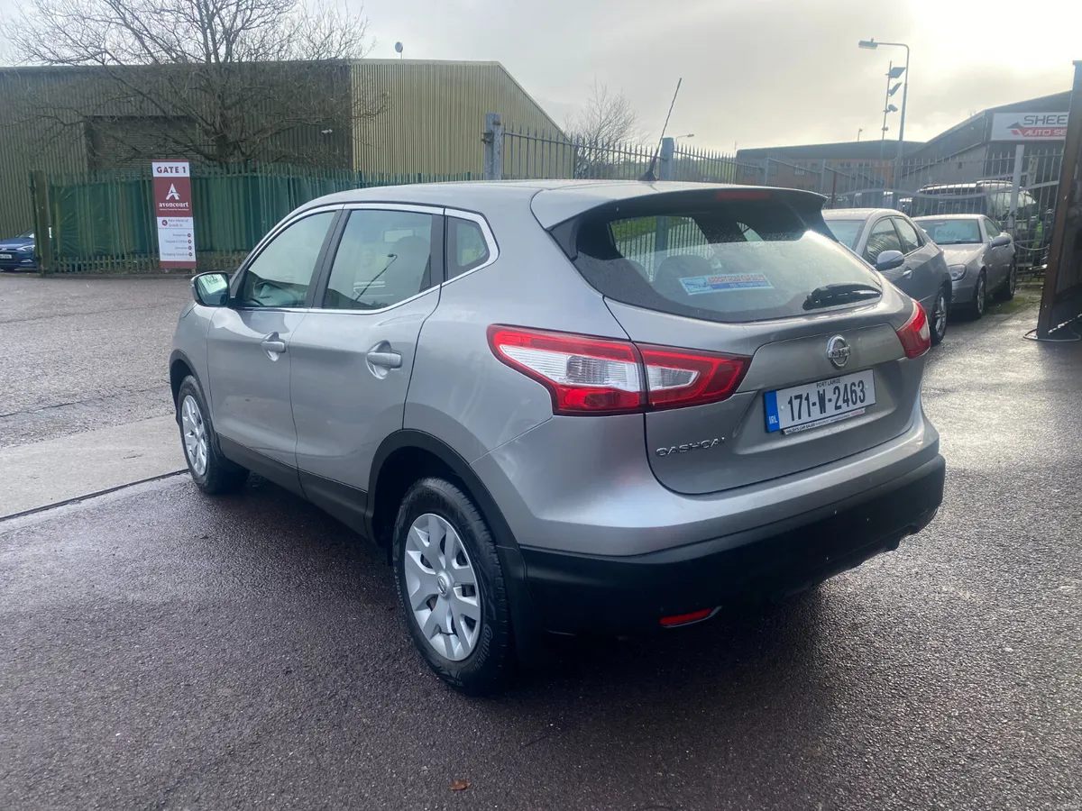 Nissan Qashqai 2017 ONLY 103KLMS - Image 4