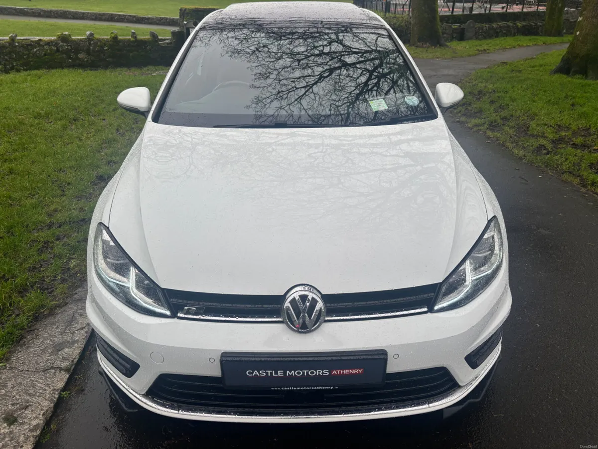 Volkswagen Golf R-Line 3dr with Sunroof - Image 4