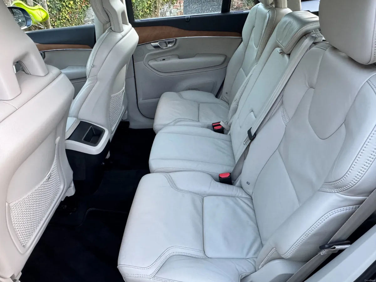 2017 Volvo XC90 2.0 D5 AWD Inscription 1 Owner - Image 4