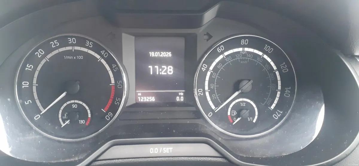 Skoda Octavia 2016 - Image 2