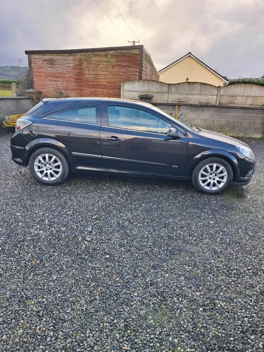 Opel Astra 2006 - Image 2