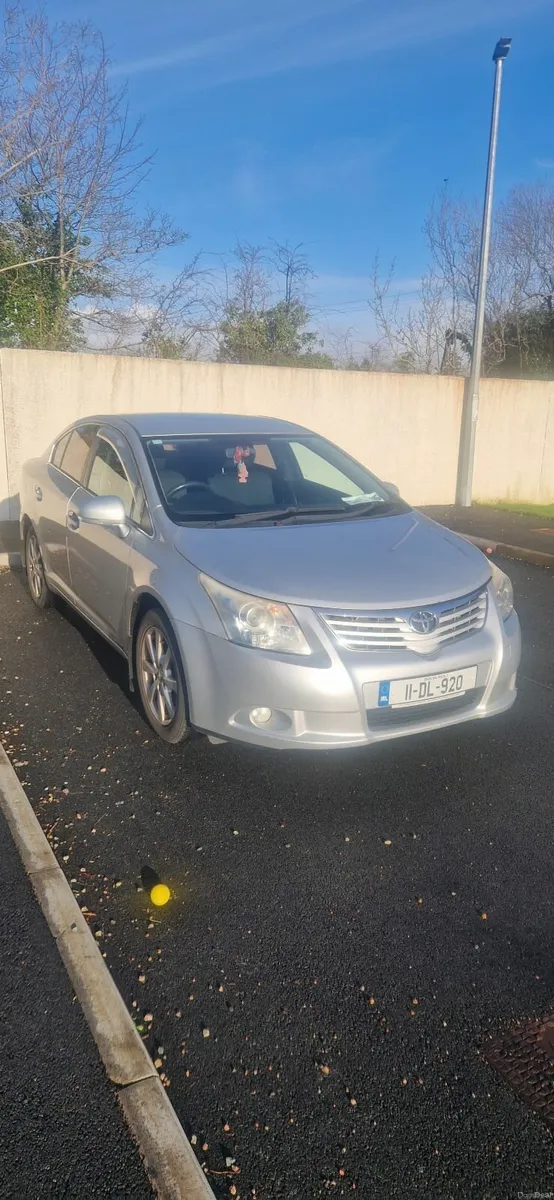 Toyota Avensis 2011 - Image 1
