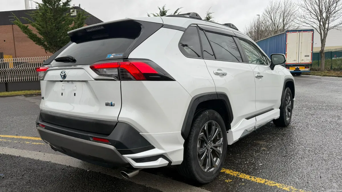 Toyota Rav4 2023 - Image 4