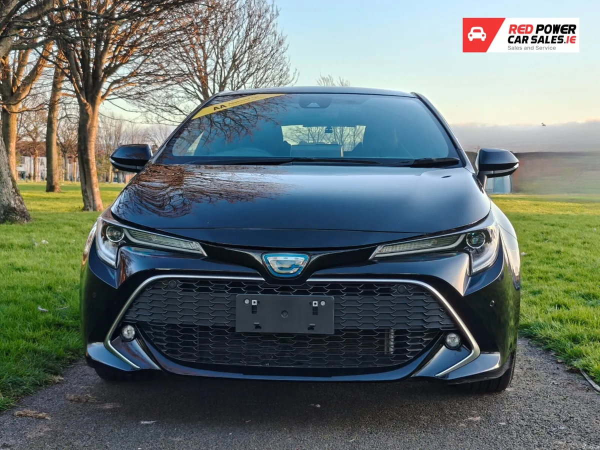 Toyota Corolla Sport//Low kms - Image 3