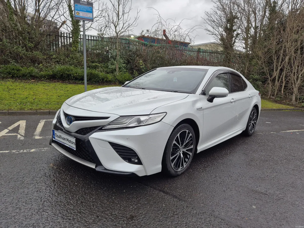 TOYOTA CAMRY / 2020 / 2.5 PETROL HYBRID /AUTOMATIC - Image 1