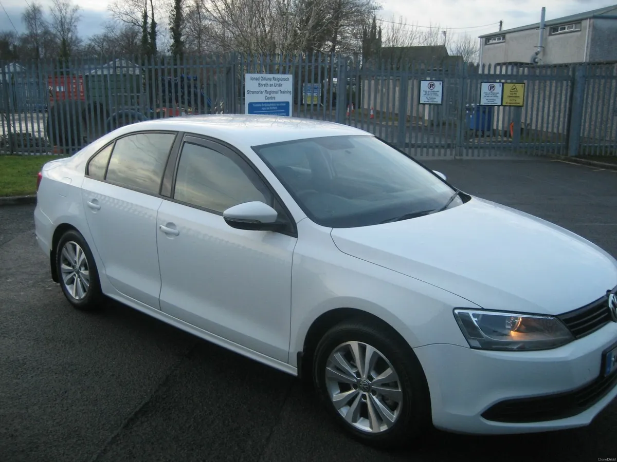 Volkswagen Jetta 2014 1.6 Diesel - Image 4