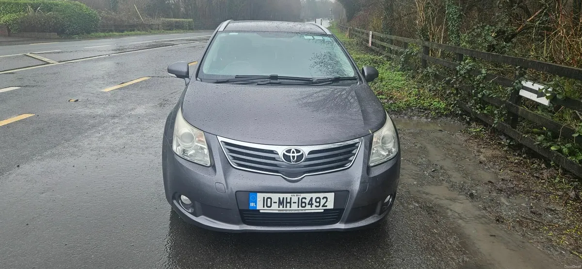 Toyota Avensis 2010 - Image 1