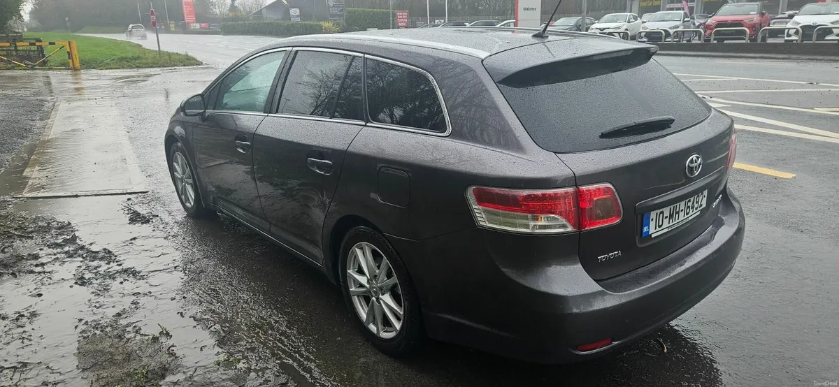 Toyota Avensis 2010 - Image 3