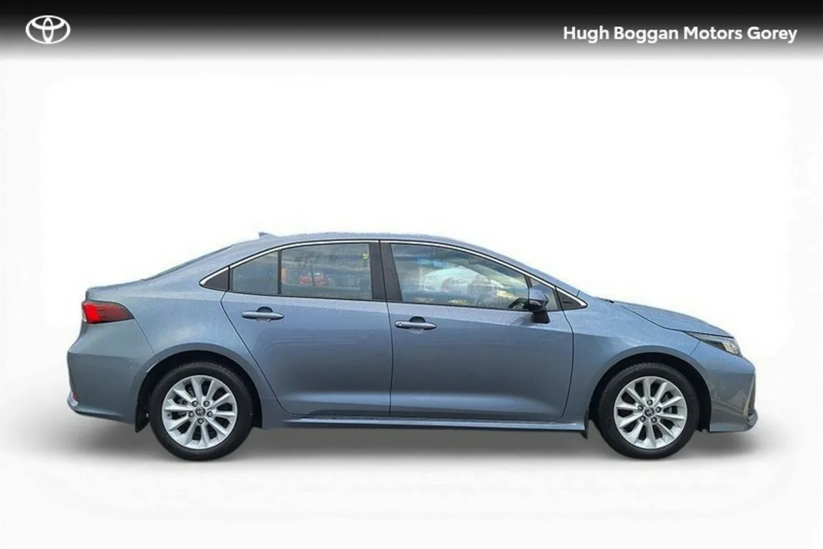 Toyota Corolla LUNA SALOON 4DR AUTO - Image 3
