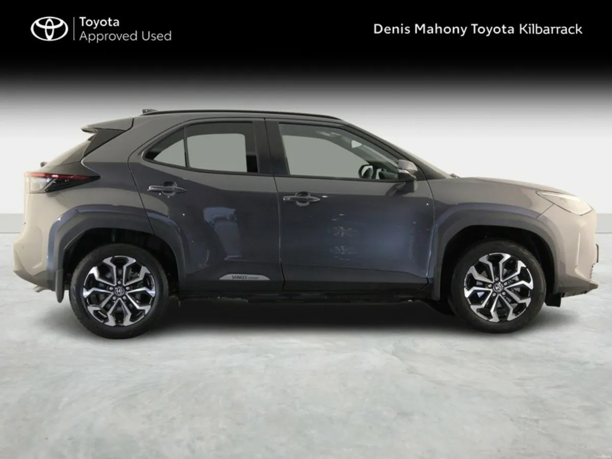 Toyota Yaris Cross L-SPORT MONO - Image 3
