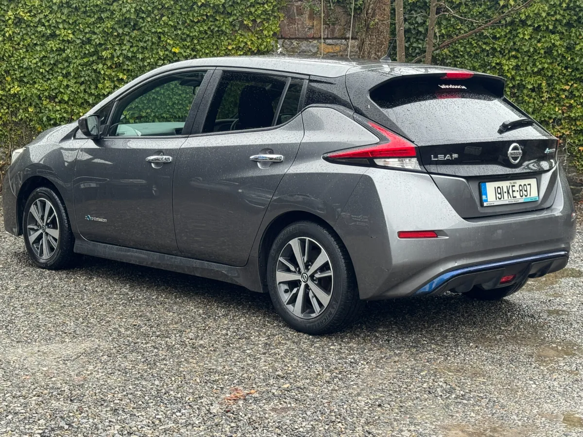 2019 Nissan Leaf 40kWh SV - Image 3