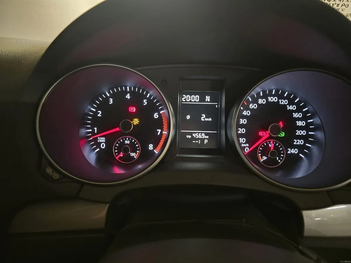 VW GOLF 2013 BLUEMOTION(LOW MILEAGE) - Image 2