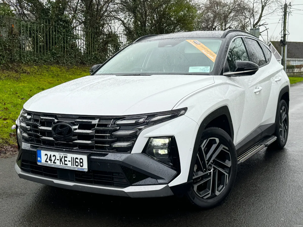 Tucson Executive PLUS  2 Tone - Petrol Hybrid 2024 - Image 3