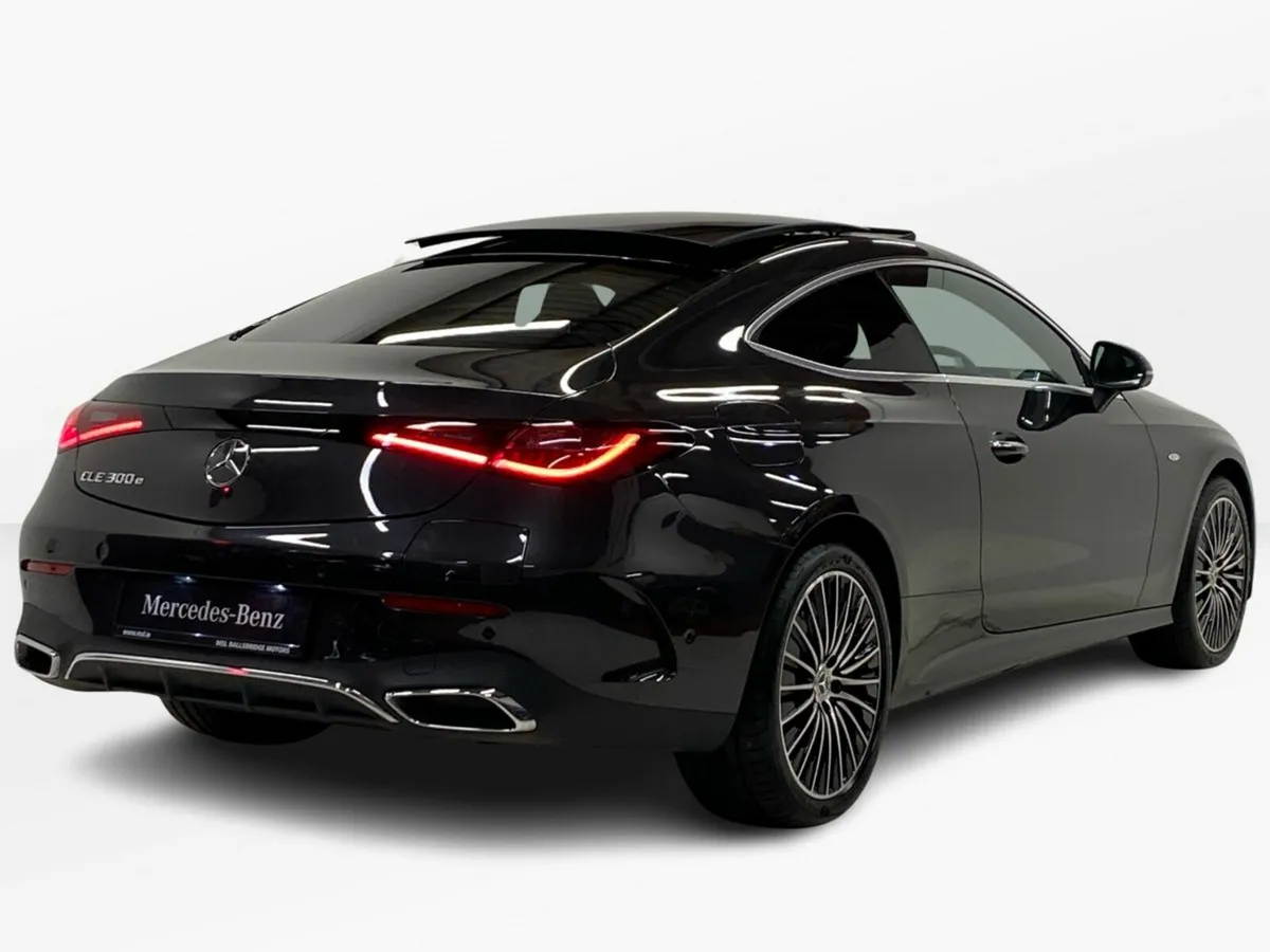 Mercedes-Benz CLE CLE 300 e Premium - Image 3