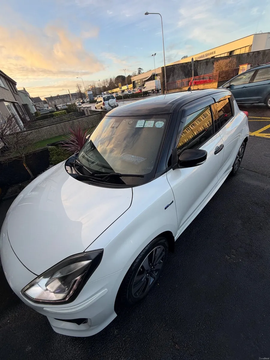 Suzuki Swift Rs 1.2  HYBIRD ,AUTOMATIC. - Image 1