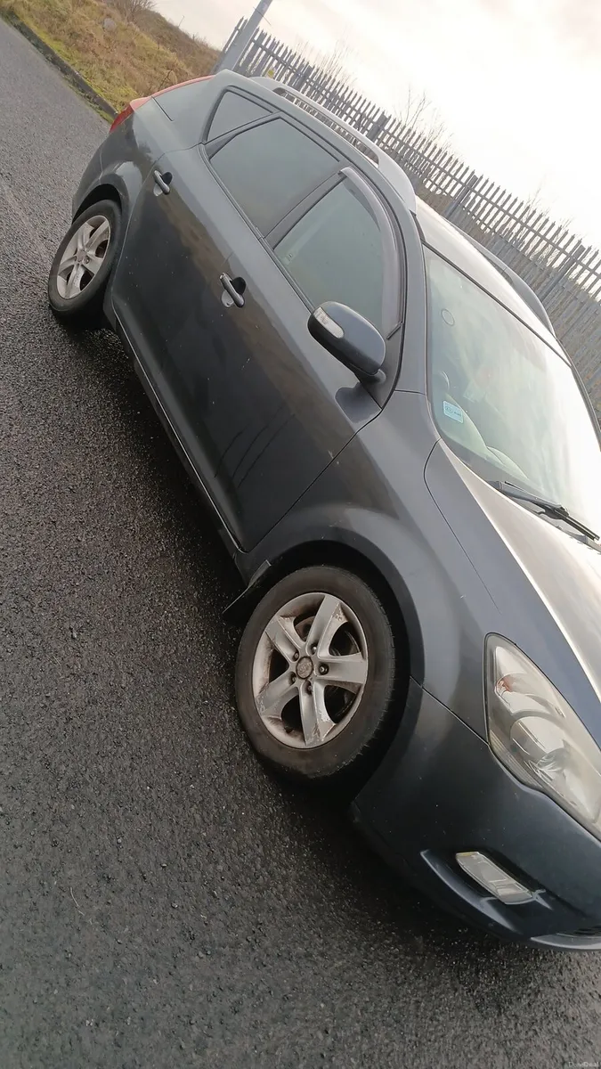 2012 kia ceed estate 1.6 diesel nct until April 26 - Image 2