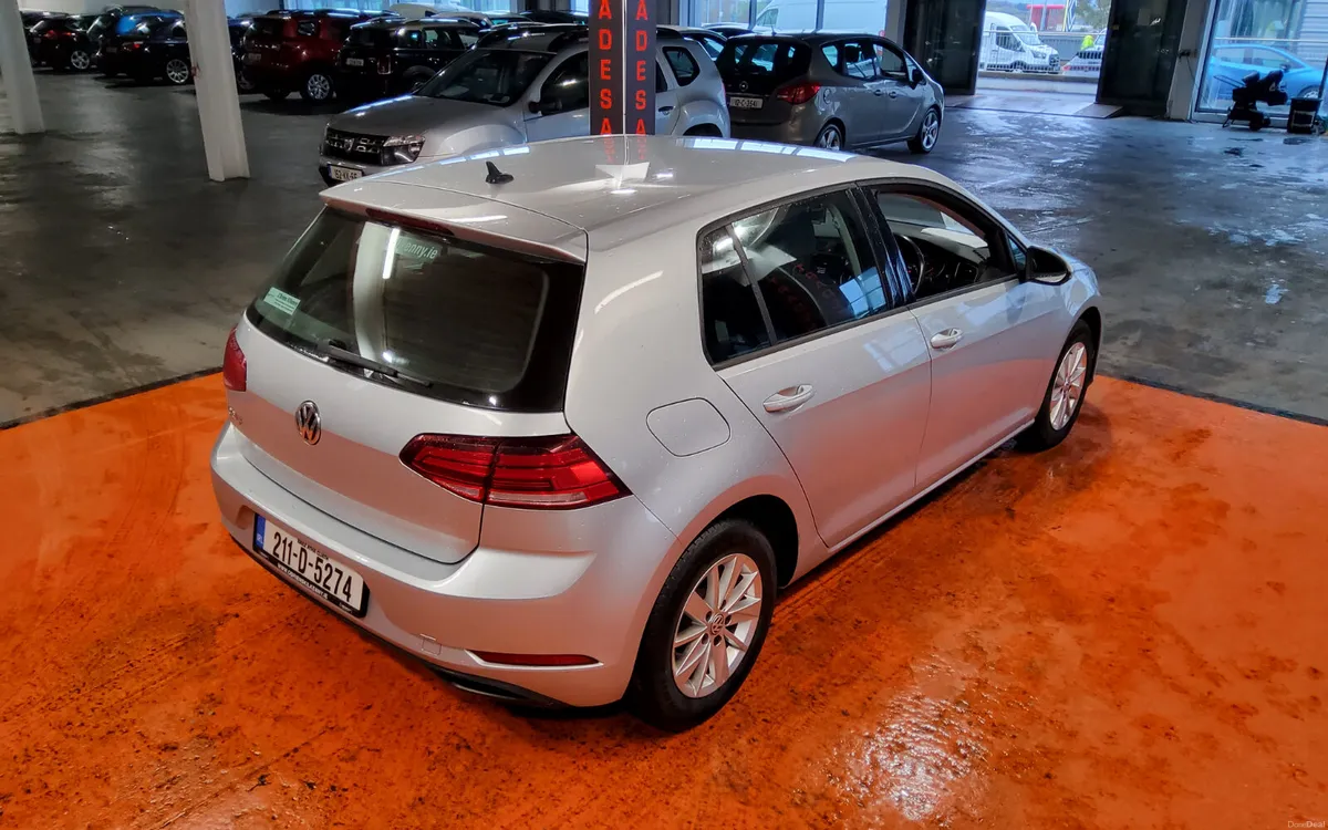 Volkswagen Golf 2021 - Image 3