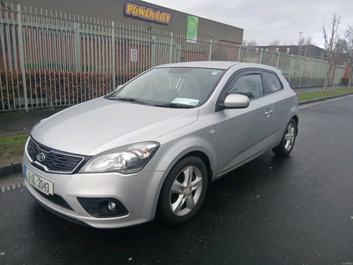 2011 KIA CEED NCT 5/26 TAX 8/26 - Image 3