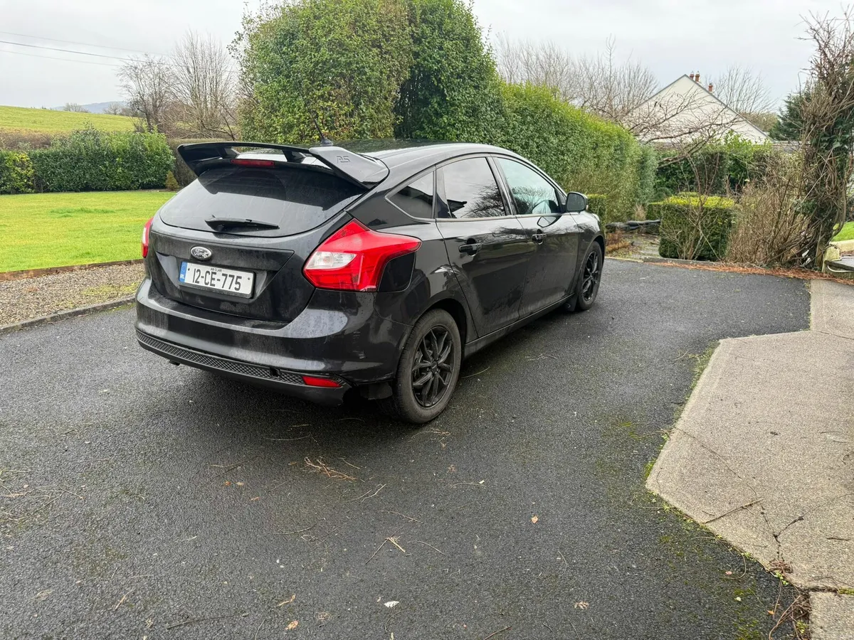 Ford Focus 1.6 - Image 2