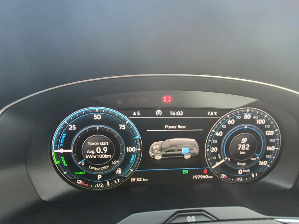 VW Passat GTE estate automatic - Image 2