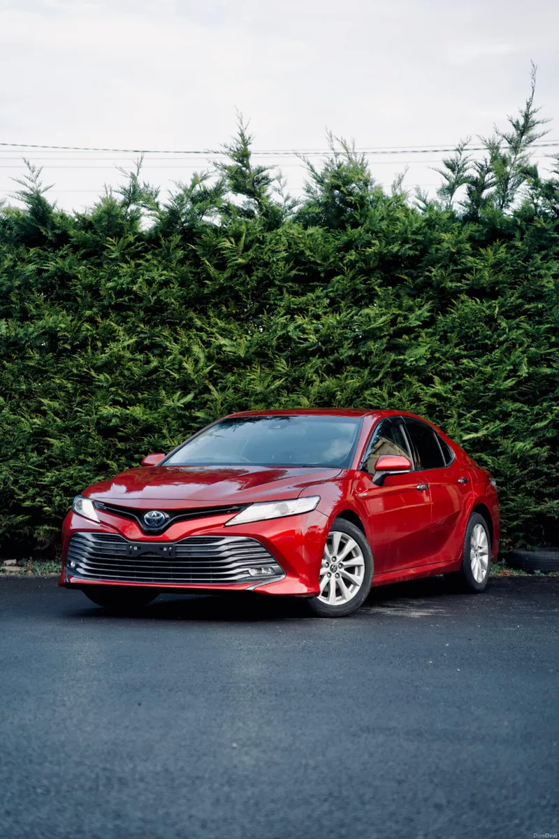 🌟Toyota 2.5 Camry Petrol Hybrid 2017 🌟 - Image 1