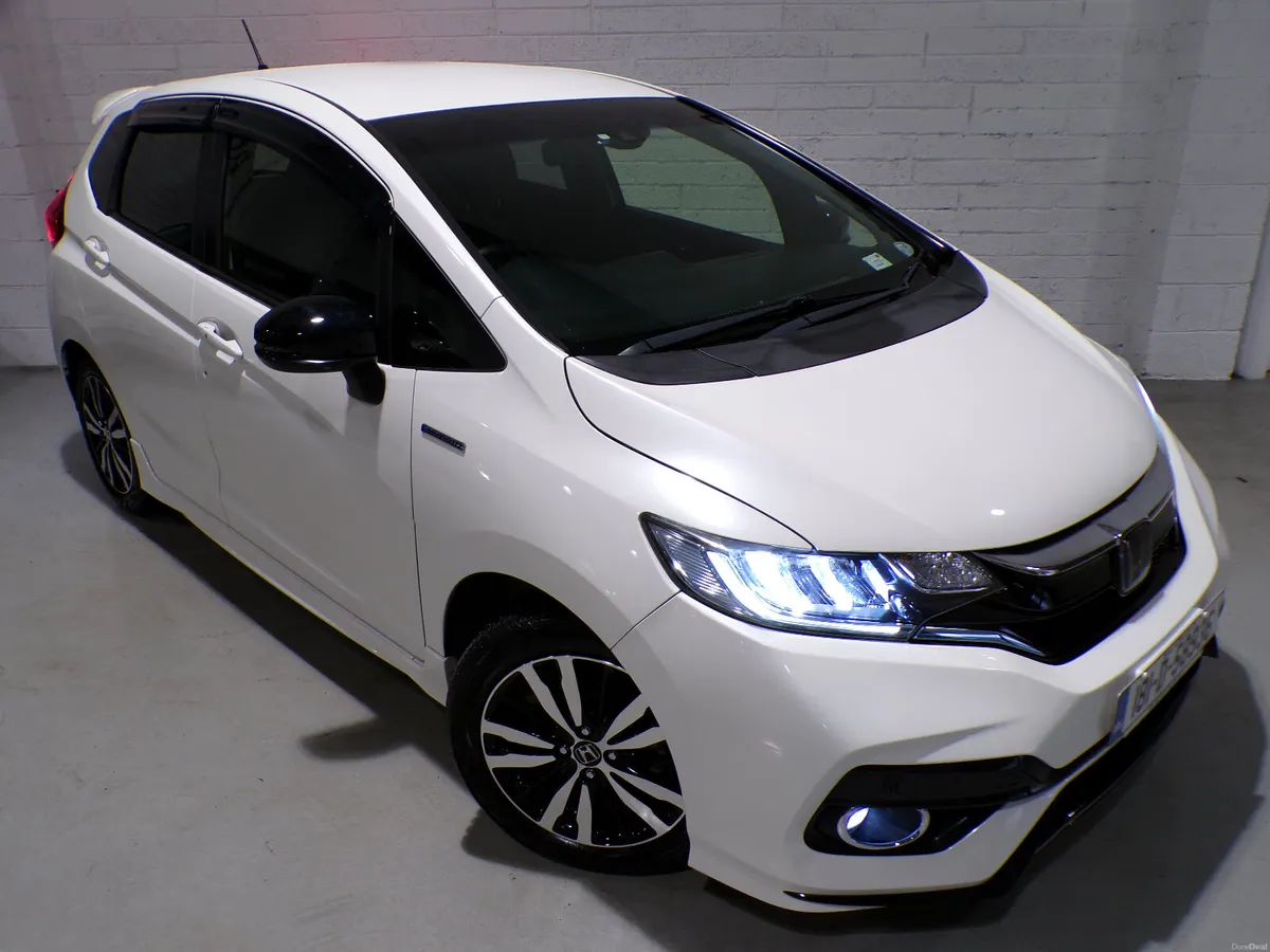 **ONLY 26,000 MILES**HONDA FIT HYBRID S-TYPE SPORT - Image 2