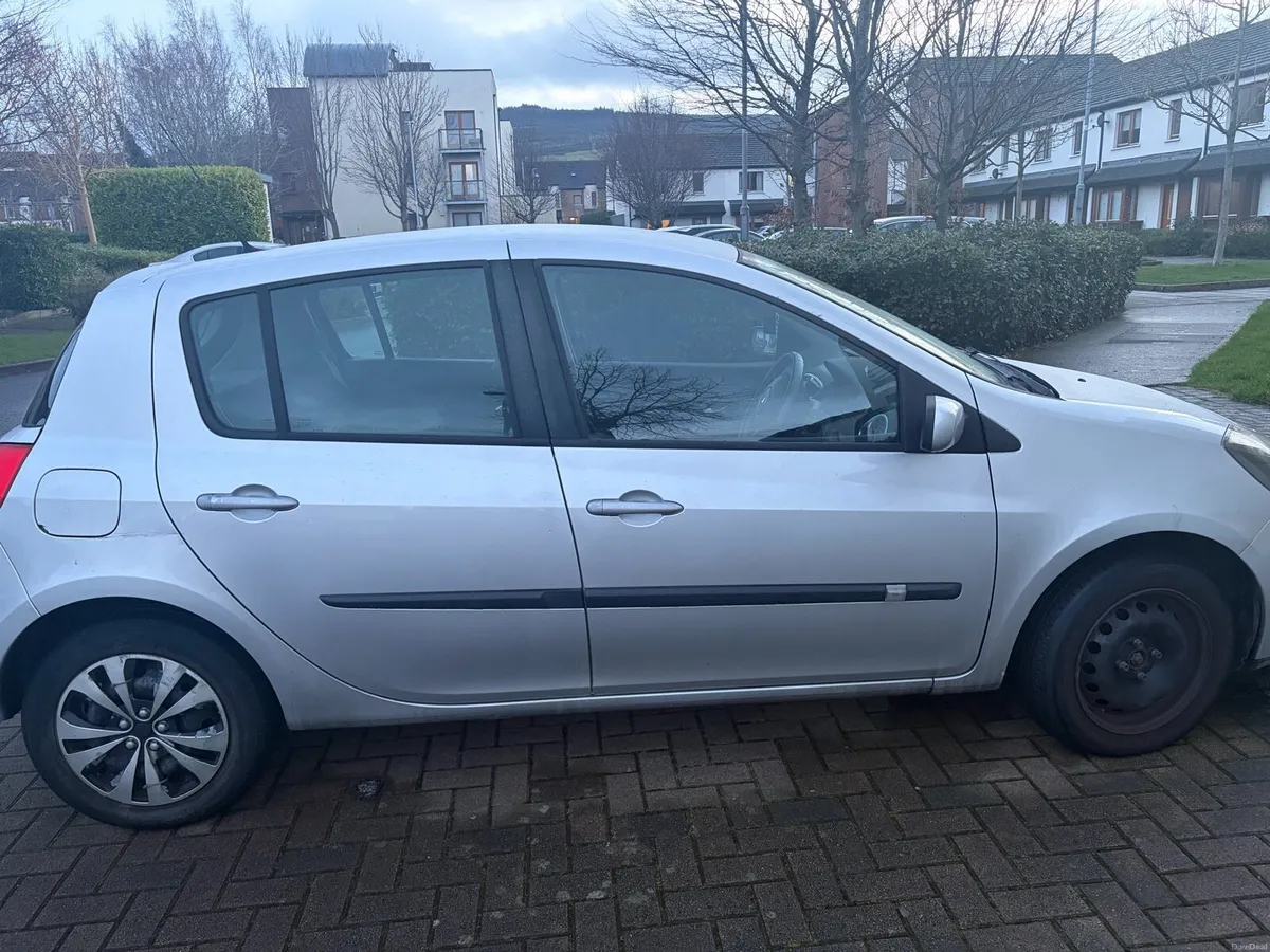 Renault Clio 2006 - Image 1