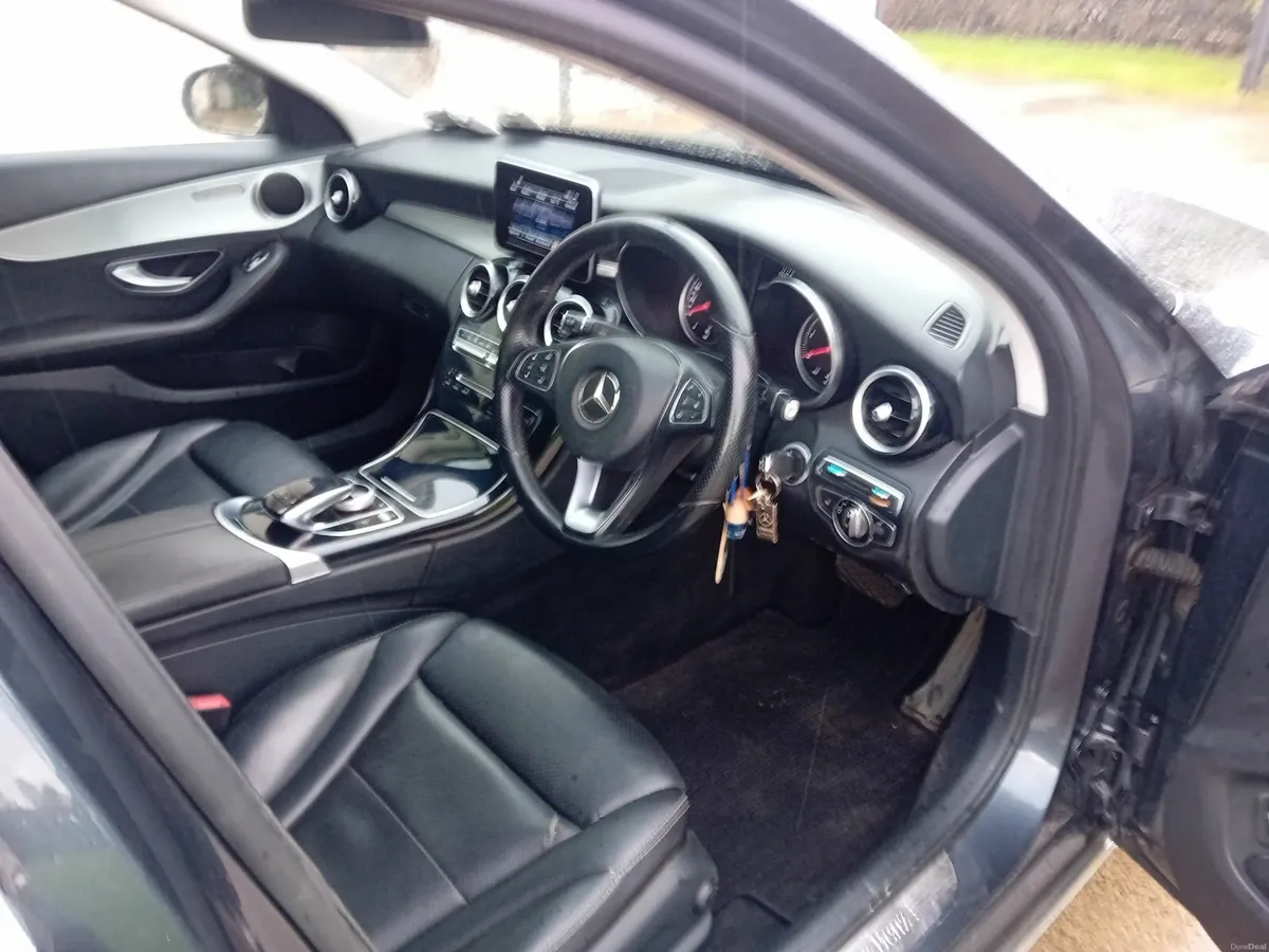 Mercedes-Benz C-Class 2017 - Image 2