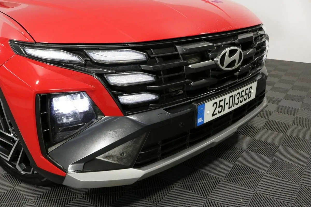 Hyundai Tucson PHEV EXECUTIVE 2WD 1.6L PETROL AUTO - Image 4