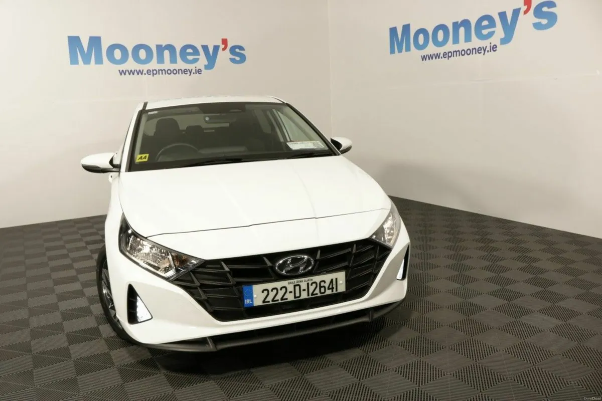 Hyundai i20 DELUXE PLUS 1.2L PETROL HATCHBACK - Image 3