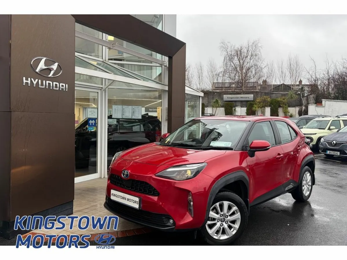 Toyota Yaris Cross Luna 4DR Auto - Image 1