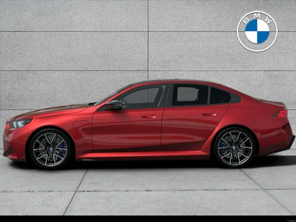 BMW M5 M5 Saloon - Image 2