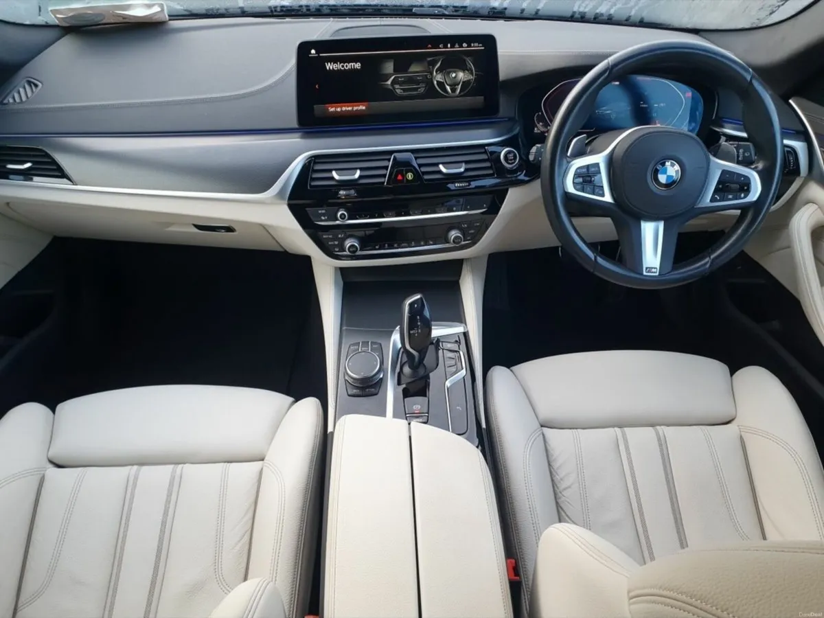 BMW 5-Series 520d M Sport Touring - Image 4