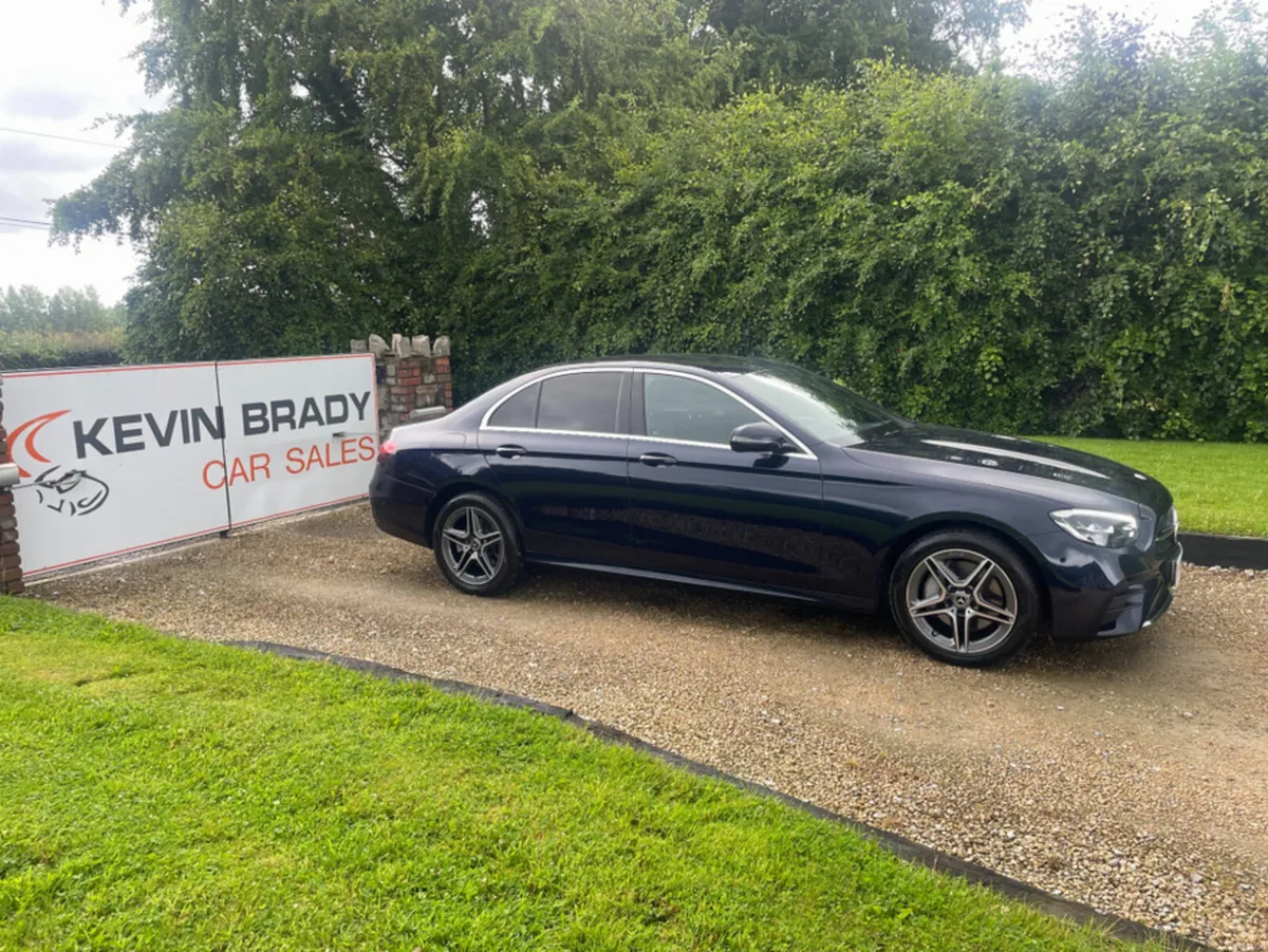 Mercedes-Benz E-Class E300 AMG LINE DE AUTO + PLUG - Image 1