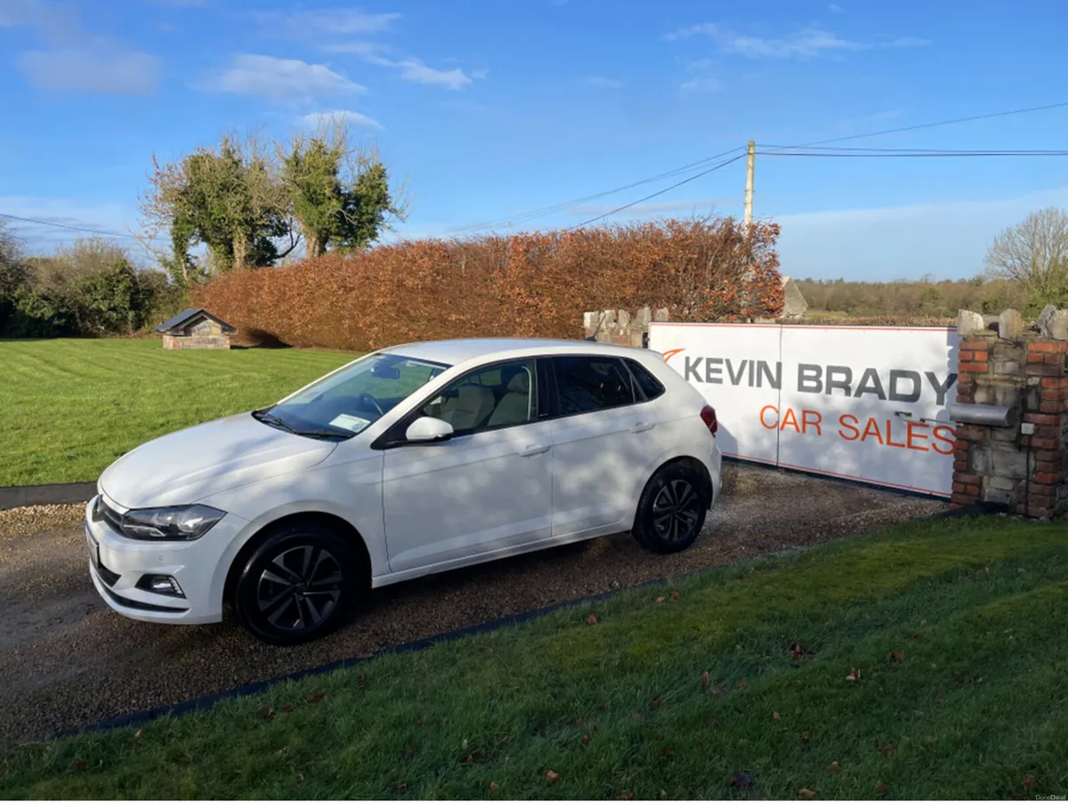 Volkswagen Polo UNITED 1.0 MANUAL 5SPEED 80HP 5DR - Image 3