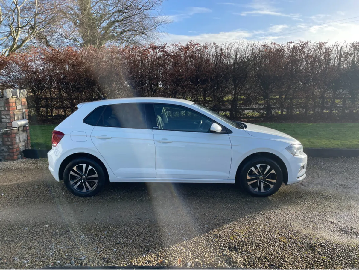 Volkswagen Polo UNITED 1.0 MANUAL 5SPEED 80HP 5DR - Image 4