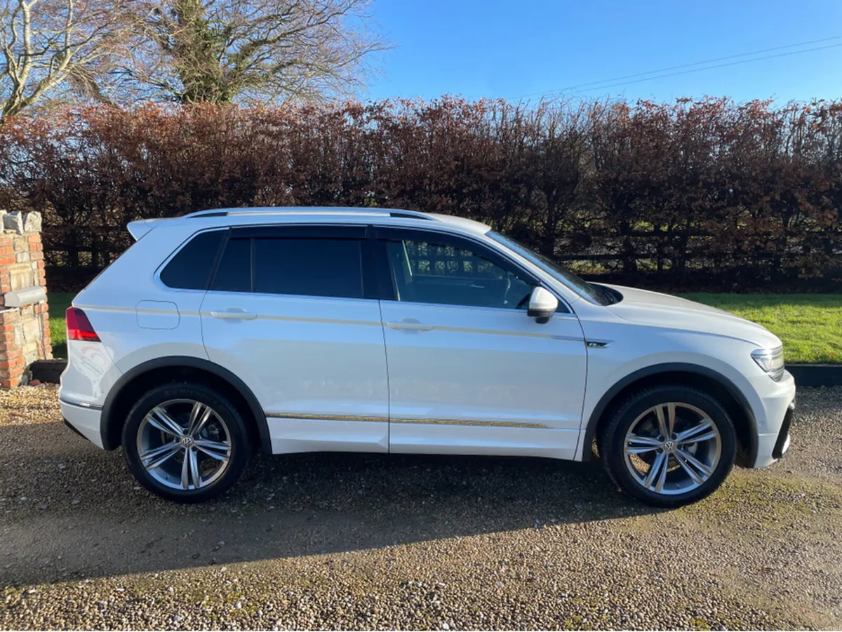 Volkswagen Tiguan 2.0 TDI R-LINE 4 MOTION DSG AUTO - Image 4