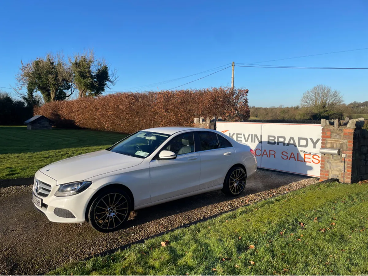 Mercedes-Benz C-Class 200 SE SALOON MANUAL 6 SPEED - Image 3