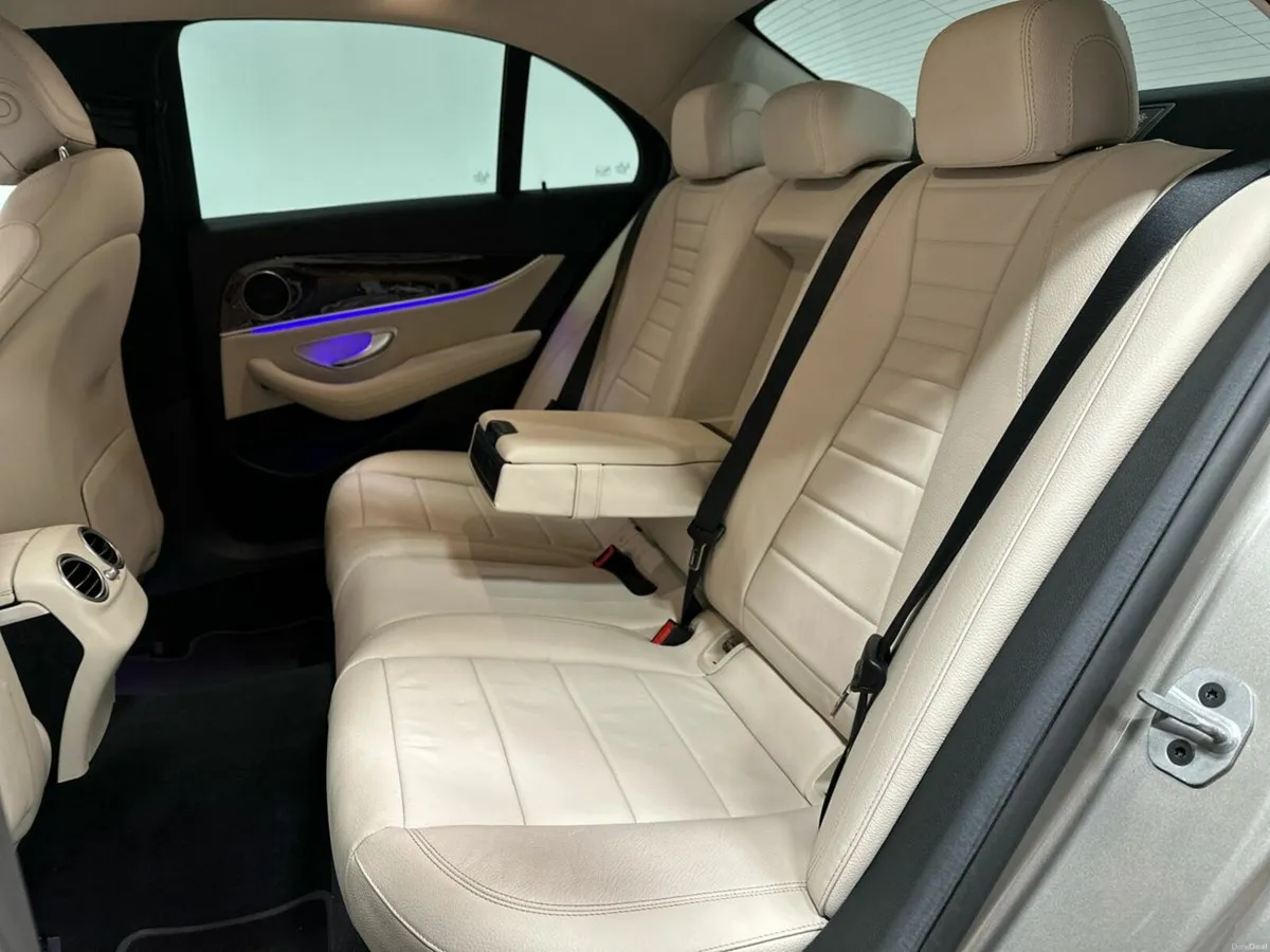 Mercedes-Benz E-Class E300 DE AMG Exterior Line PH - Image 4