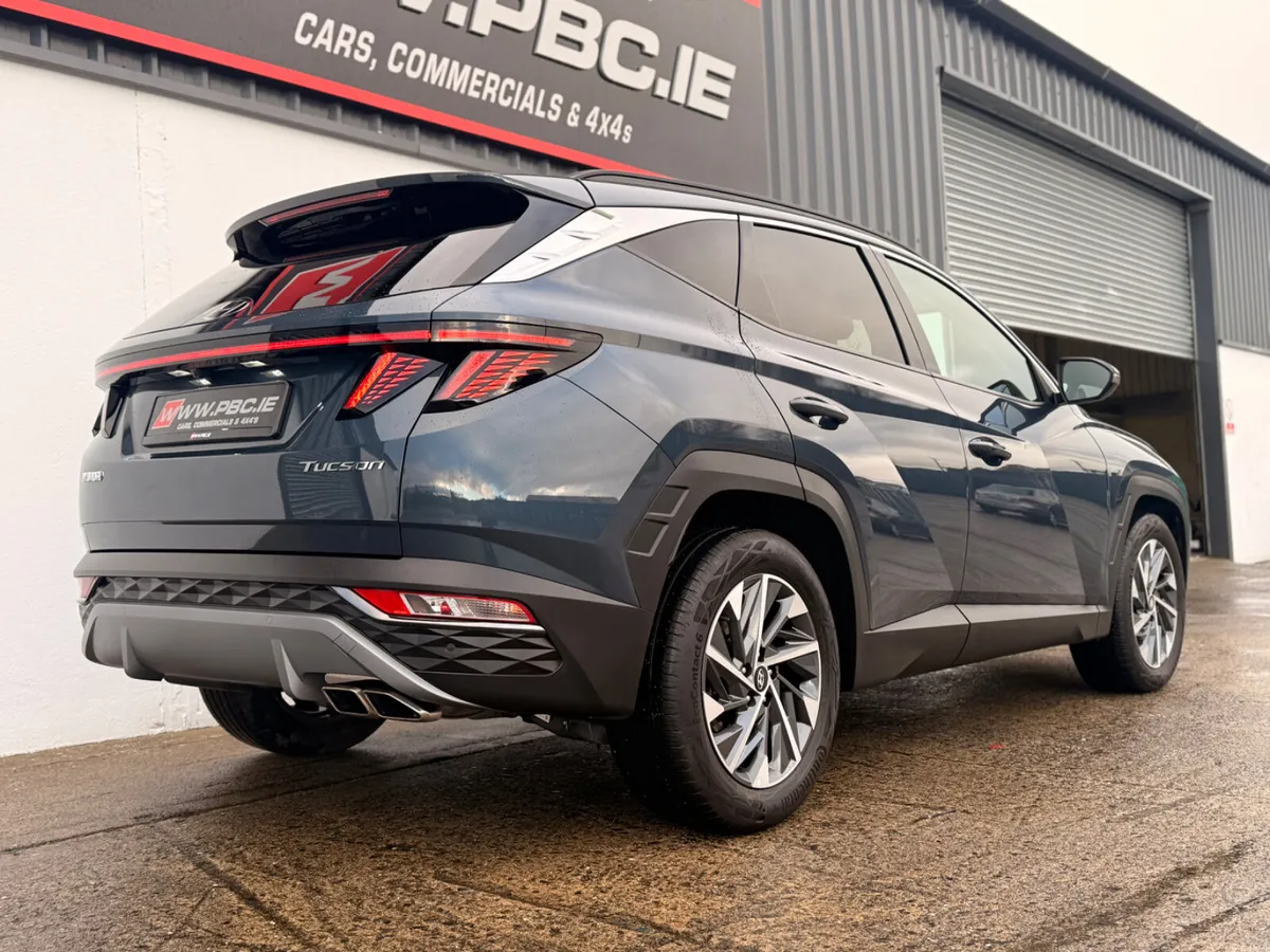 Hyundai Tucson 1.6S Executive Plus, 11,000klm 2022 - Image 3