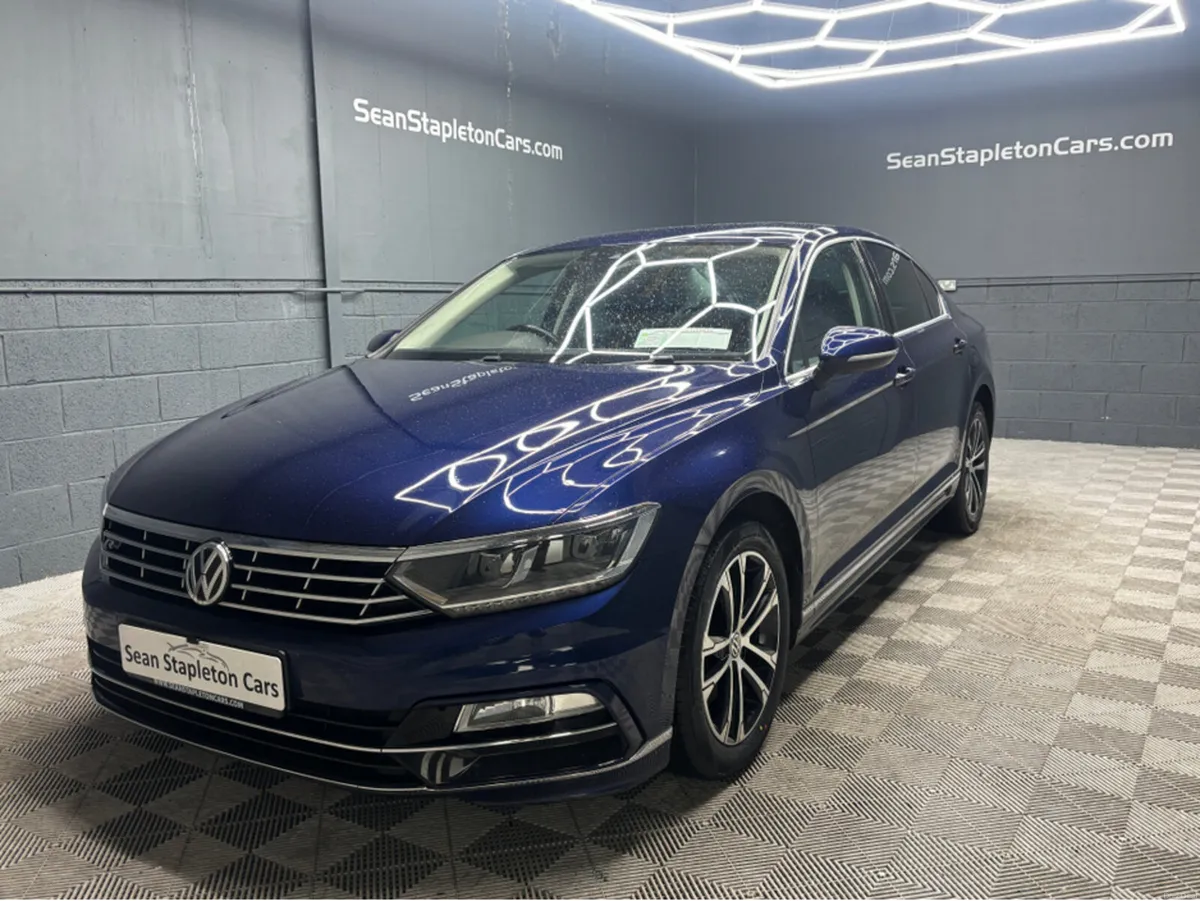 Volkswagen Passat RLINE 2.0 TDI MANUAL 6SPEED FWD - Image 1